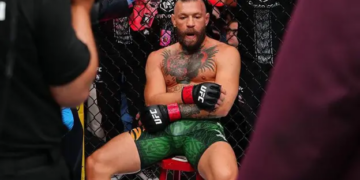 Ylli i UFC Conor McGregor rikthehet, por shuhet për 69 sekonda