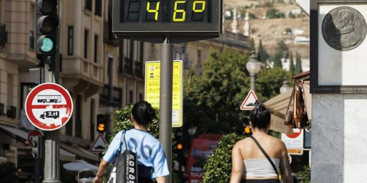 Spanja përgatitet për valën e tretë të të nxehtit, temperaturat mund të kalojnë 45°C