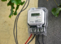 Nga Londra në Tiranë: Pse është koha të rishikohet TVSH-ja mbi energjinë elektrike