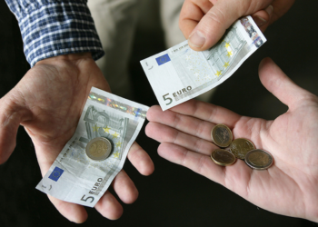 Pagat minimale në Europë në vitin 2026: Ku renditet Shqipëria dhe sa vlejnë realisht të ardhurat?