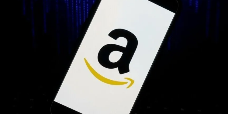 Amazon synon të shpërndajë dërgesat me dronë në 500 qytete amerikane deri në fund të vitit