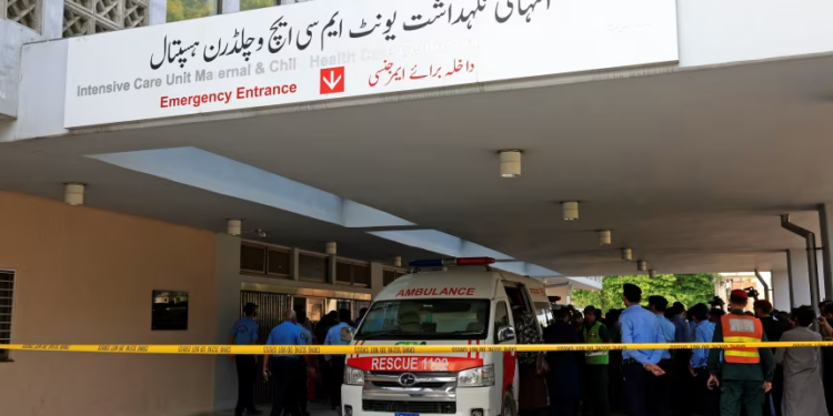 Tragjedi në maternitet, zjarri u merr jetën të paktën 14 foshnjave në Pakistan