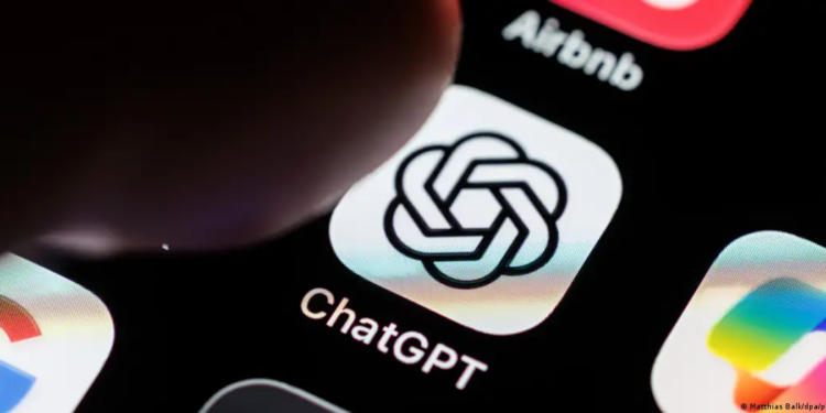 BE shtrëngon rregullat për ChatGPT, Reddit dhe Roblox, kalojnë pragun e 45 milionë përdoruesve