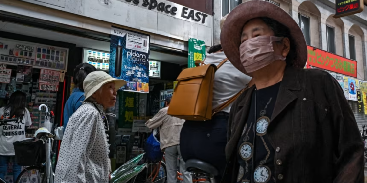 Japonia thyen rekordin: për herë të parë mbi 100 mijë njerëz janë 100 vjeç e lart