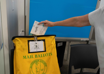 Trump përplaset sërish me Gjykatën e Lartë për votimin me postë