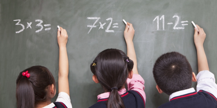 Matematika ndan botën: Kina 150 pikë mbi mesataren, 7 nga 10 vendet më të mira janë në Azi