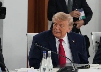 Krijuesit e AI kërkojnë të ngadalësohet, Trump bën të kundërtën: Ngre “AI Force” dhe premton të mos e frenojë