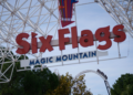 Dëmtime katastrofike në tru pas xhiros me “roller coaster”, mbi 100 persona padisin parkun Six Flags