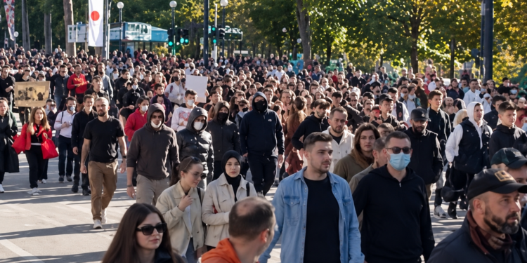 Kush kërkon të minojë protestën? Pse universitetet private kërkojnë rikthimin e studentëve në auditor – Luarasi i pari