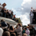 A e dëgjoni këngën e studentëve? Revolta që po trondit Francën dhe paralajmëron Evropën