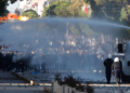 Deutsche Welle: Rama refuzon dorëheqjen, protestat në Shqipëri mes përplasjeve të dhunshme me policinë