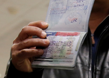 SHBA u heq vizat amerikane mbi 300 mijë të huajve: Rekord revokimesh, nën shqyrtim edhe postimet në rrjetet sociale